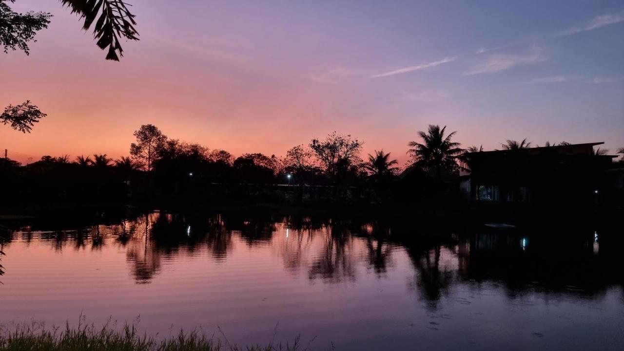 Baan Suan San Rak บ้านสวนแสนรัก Бурірам Екстер'єр фото